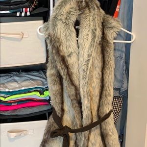 Fur vest knitted back